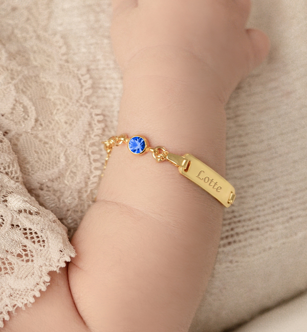 KAYA sieraden Personalized Baby Bracelet ‘Classic Bar’ with Birthstone
