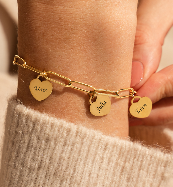 KAYA sieraden Schakelarmband  met Namen | 4 Hartjes | Stainless Steel