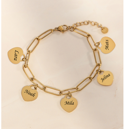 KAYA sieraden Schakelarmband met Namen | 5 Hartjes