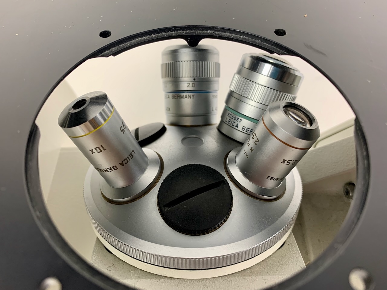 Leica DM IRB Microscope