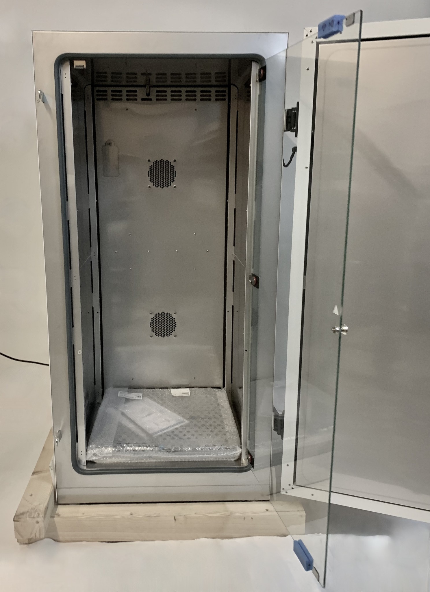 Thermo Scientific Heratherm IMP400 Kühl-Brutschrank