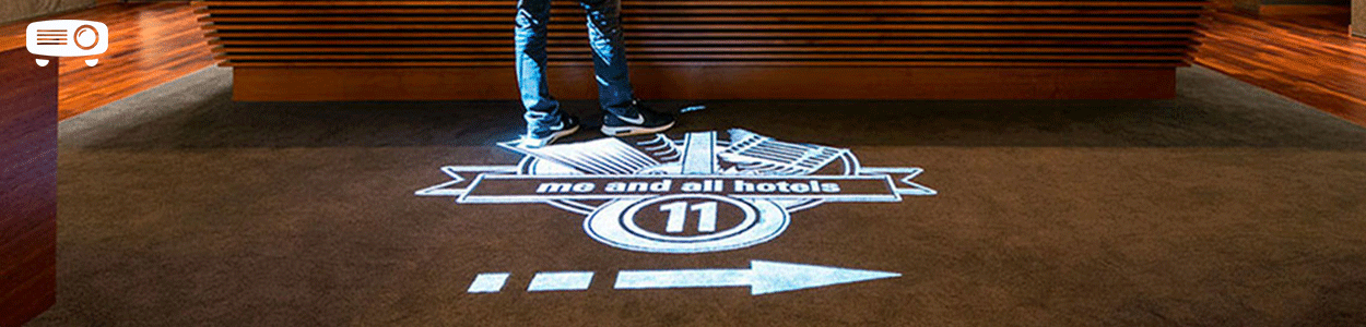 Bewegwijzering en / of logo projecteren met een PHOS projector