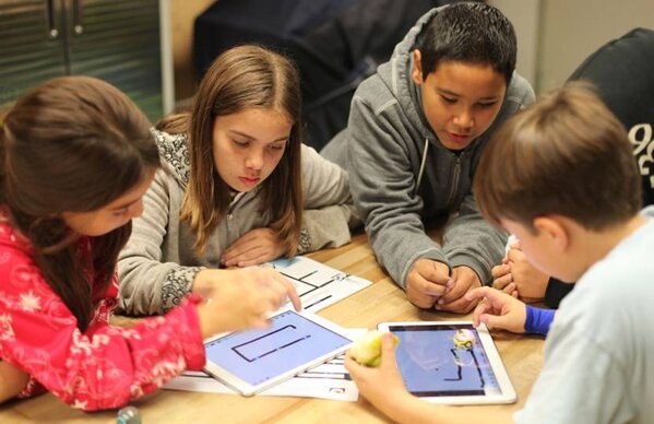 Ozobot Ozobot Evo Classroom Kit 18 stuks Ozobot Ozobot Evo Classroom Kit 18 stuks