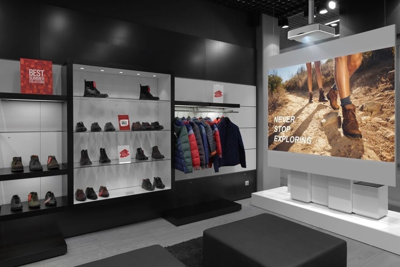 Optoma Optoma ZU500USTe WUXGA UST laser beamer Optoma Optoma ZU500USTe WUXGA UST laser beamer