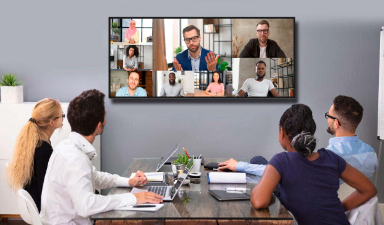 Jupiter Jupiter PANA105T 5K ultra wide LCD display Jupiter Jupiter PANA105T 5K ultra wide LCD display