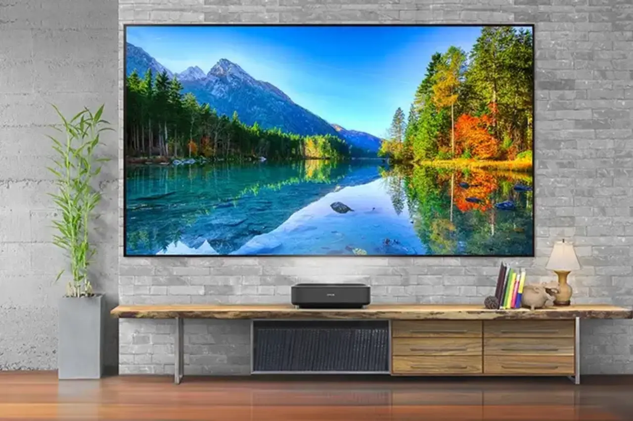 Epson Epson EH-LS650B 4K home cinema laser beamer Epson Epson EH-LS650B 4K home cinema laser beamer