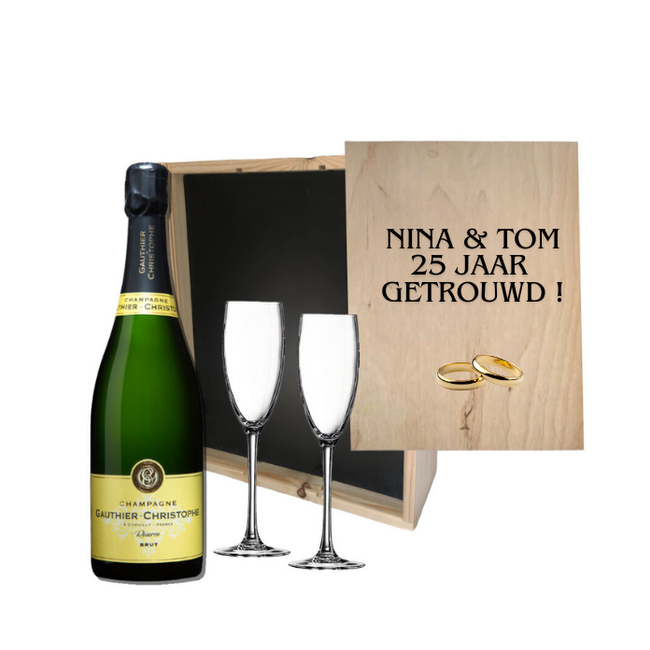 Gepersonaliseerde kist met Champagne en 2 glazen
