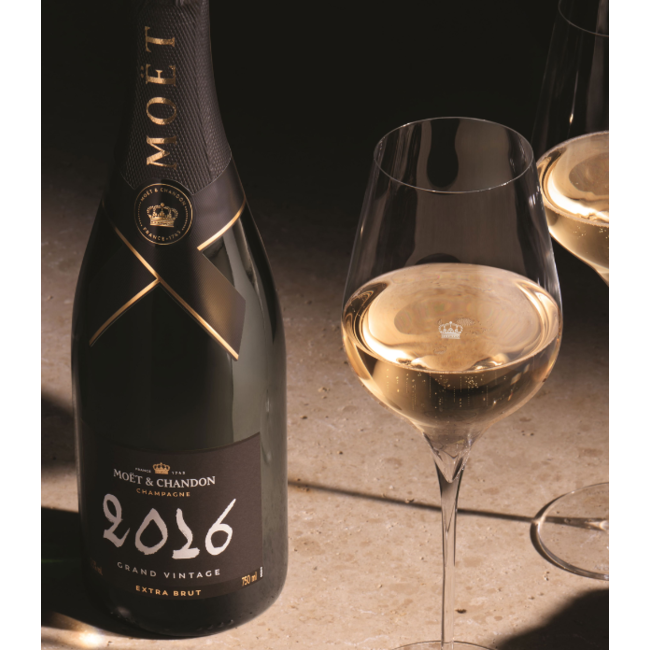 Moët & Chandon Grand Vintage 2016 in Giftbox 75CL
