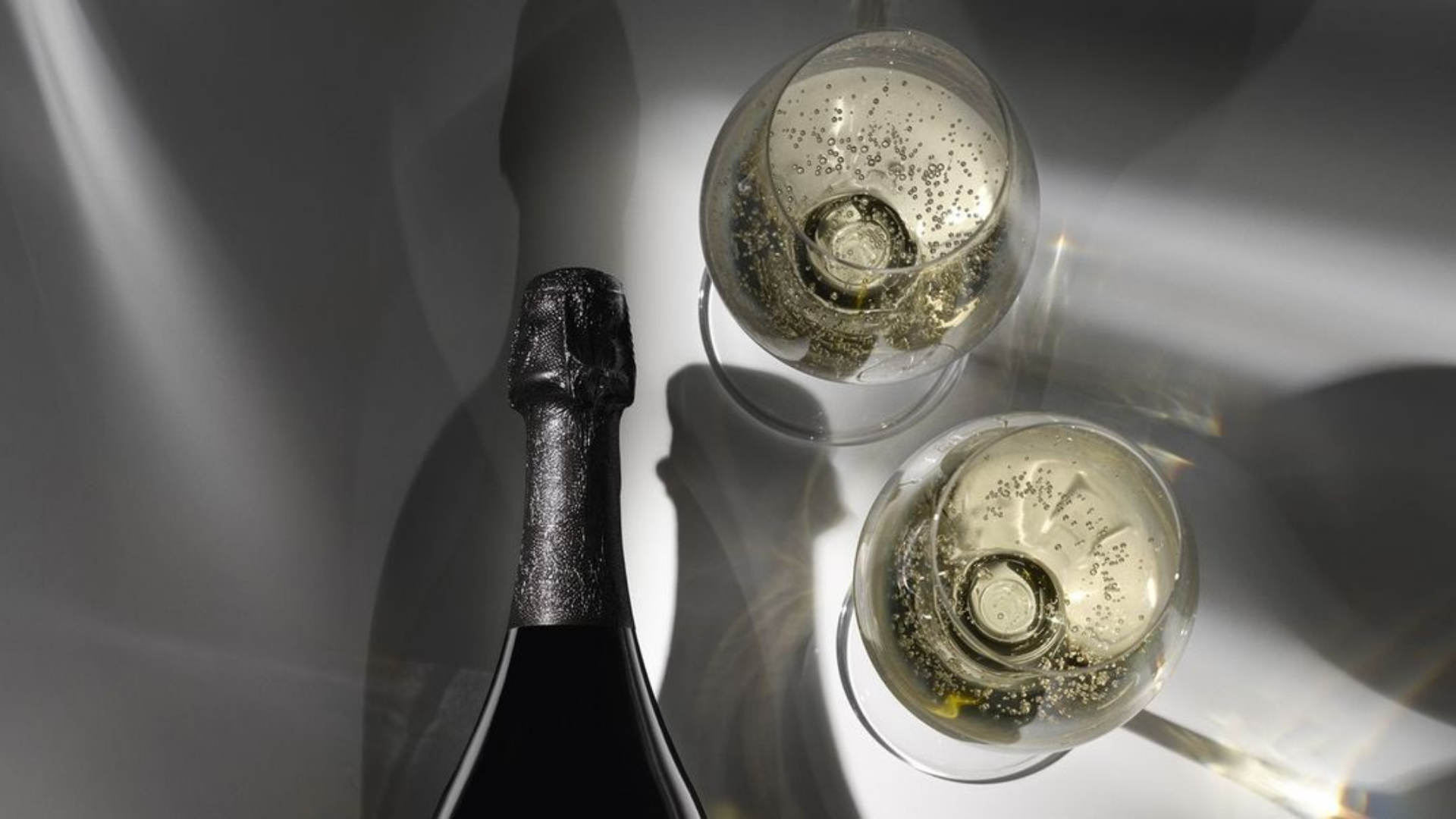 Ontdek de Grootste Champagneflessen ter Wereld: Luxe in Groot Formaat