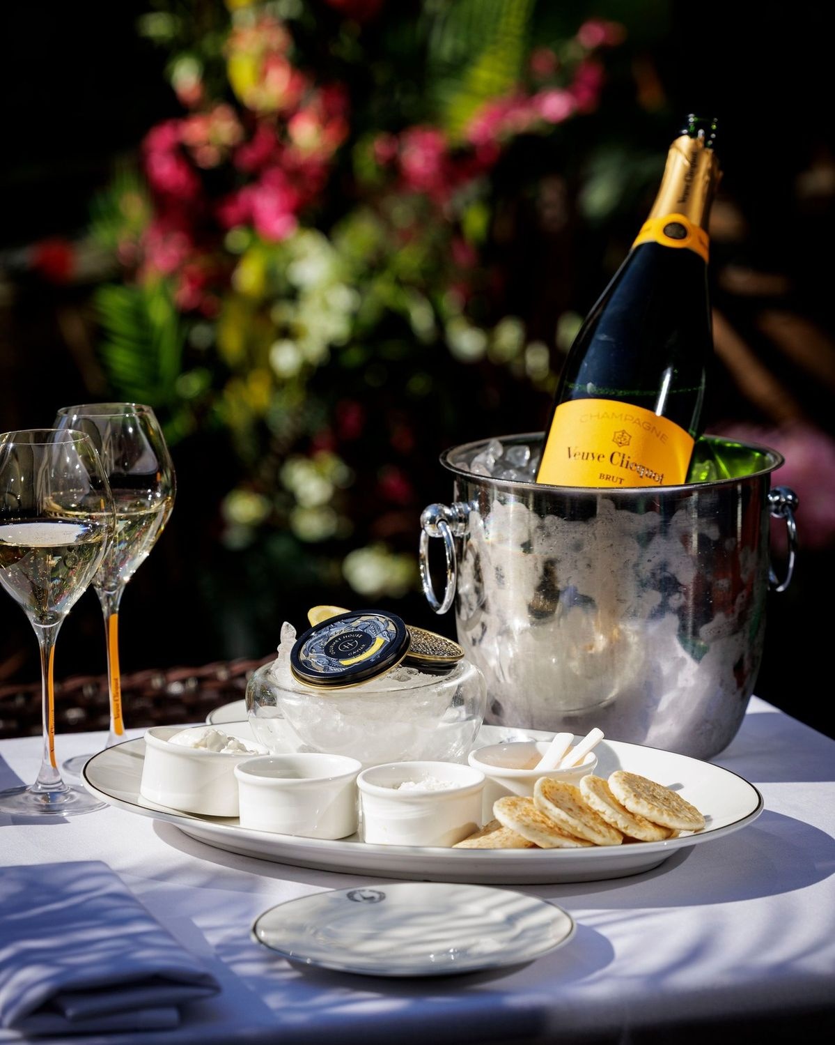 Hapjes bij champagne: Wat is lekker?