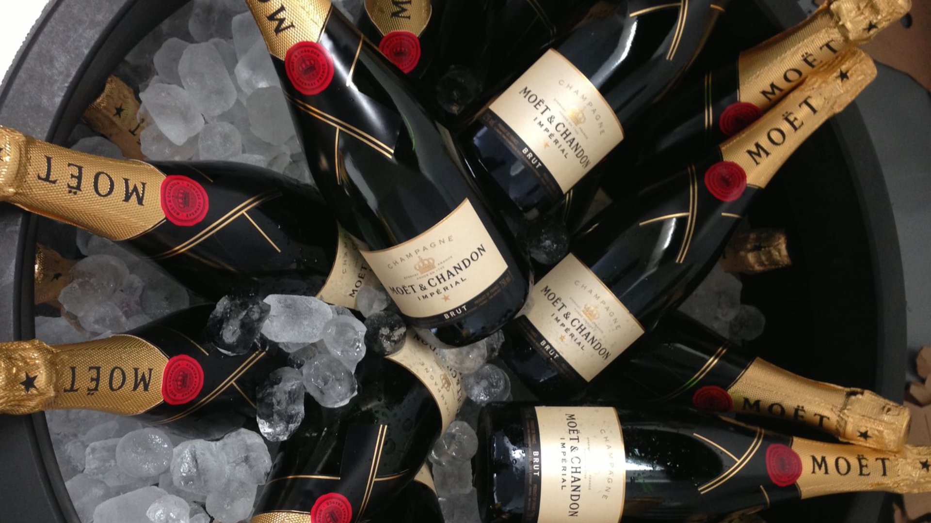 Wat kost champagne en hoe duur is een fles champagne?