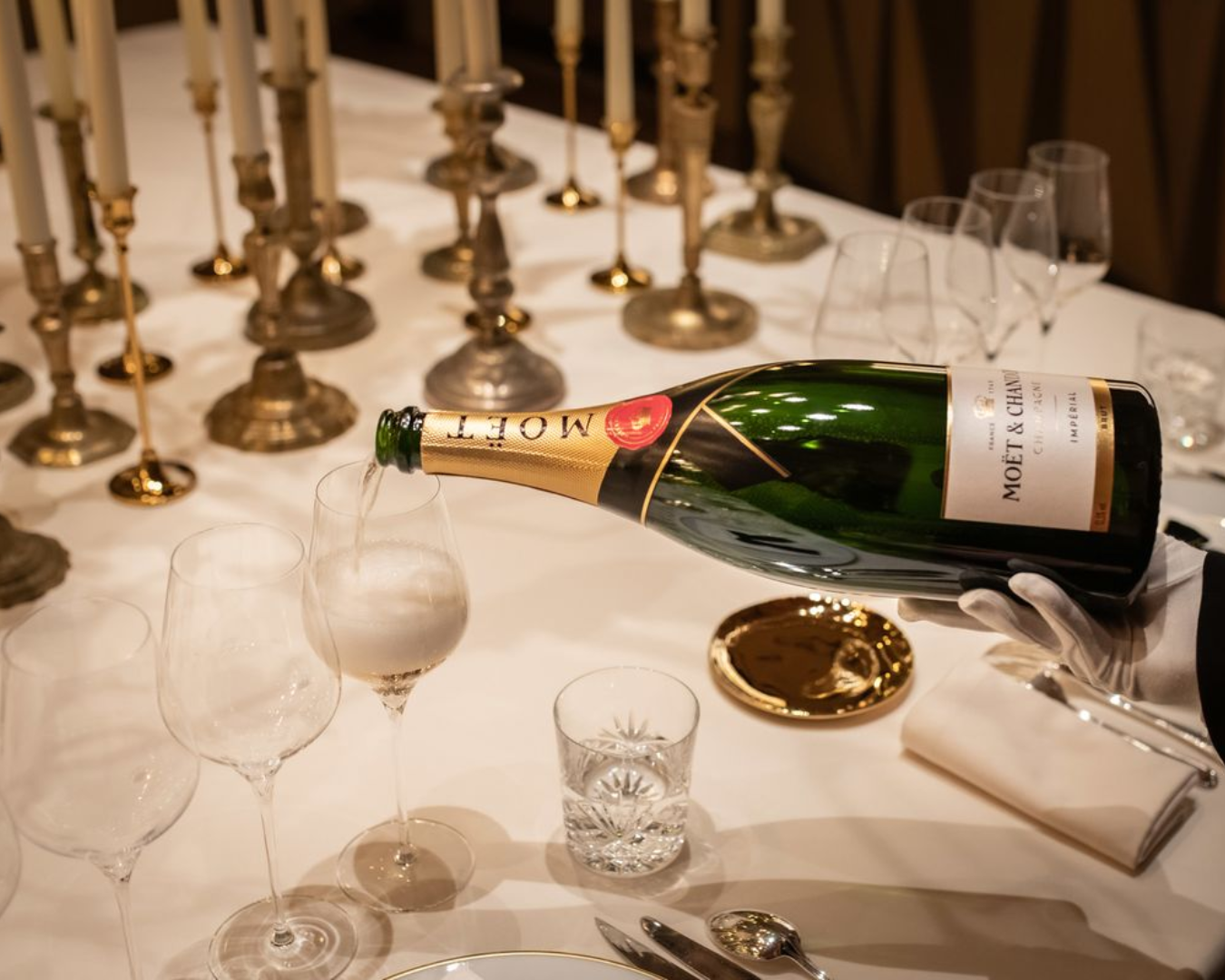 Geef je klanten een luxe relatiegeschenk en verras ze met een mooie champagne giftbox