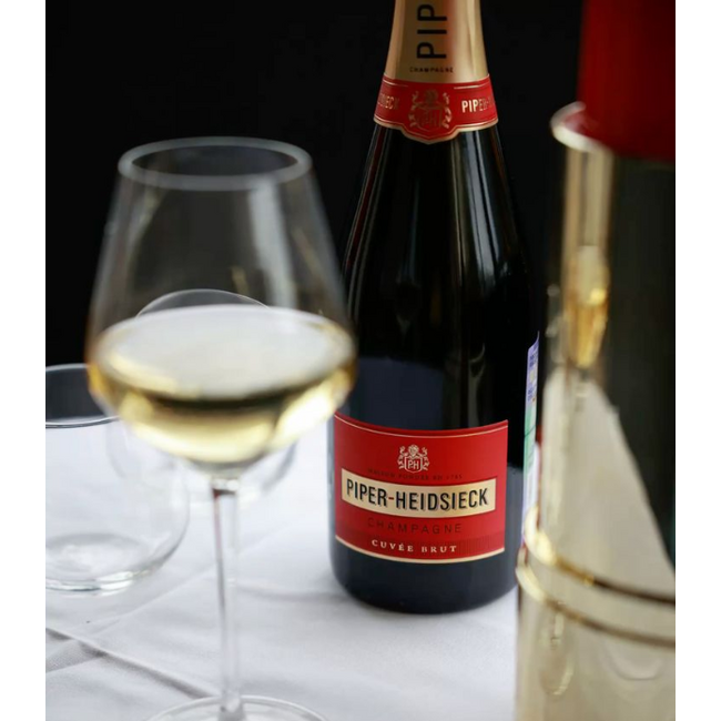 Piper-Heidsieck Brut Lipstick Edition