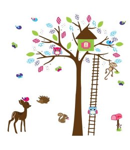 Muursticker boom met huisje, hertje, aapje en uiltjes