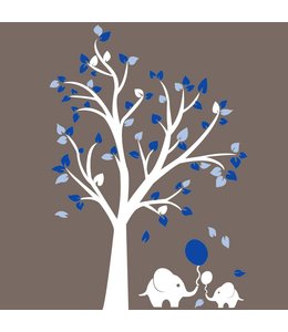 Muursticker witte boom met blauwe blaadjes en olifantjes