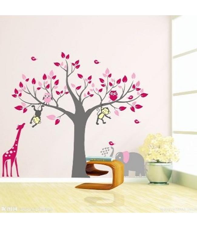 Muursticker boom met giraffe, aap, uiltjes en olifant