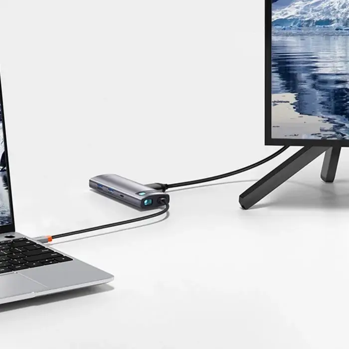 Baseus 7‑in‑1 USB‑C Hub Adapter met 2× USB3.0 + HDMI + 2× USB‑C + microSD/SD