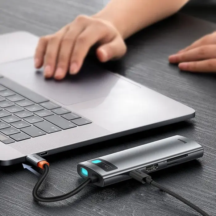 Baseus 7‑in‑1 USB‑C Hub Adapter met 2× USB3.0 + HDMI + 2× USB‑C + microSD/SD