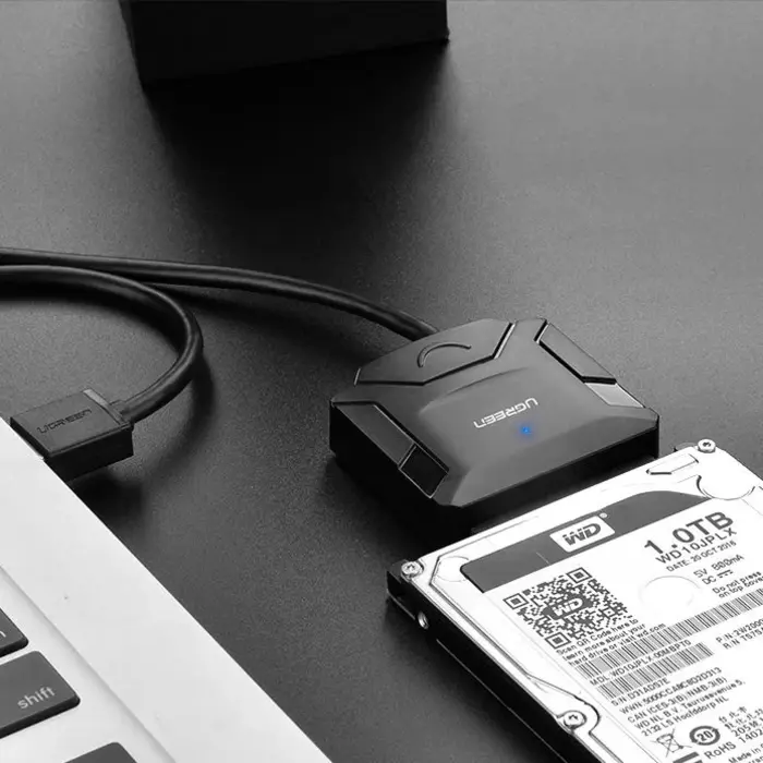 Ugreen CR108 USB 3.0 naar SATA III adapter voor 2,5 inch en 3,5 inch HDD en SSD – inclusief 12V/2A voeding, Plug & Play, tot 4 TB