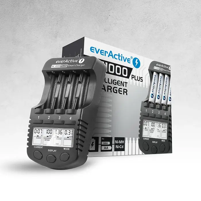 EverActive NC-1000 Plus Professionele Batterijlader voor AA/AAA Ni-MH & Ni-Cd Batterijen - 4 Onafhankelijke Laadkanalen met LCD-Display, Refresh-Functie, Netadapter & Autolader