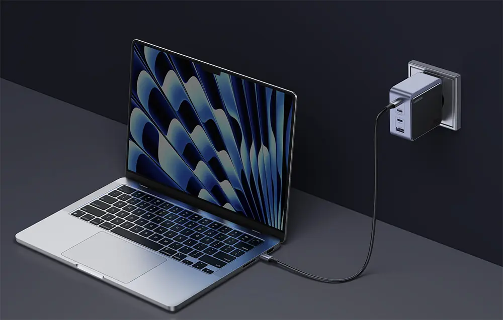Ugreen 100W GaN Snellader met 4 Poorten - 1x USB-A en 3x USB-C, Power Delivery