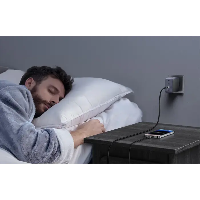 Ugreen 100W GaN Snellader met 4 Poorten - 1x USB-A en 3x USB-C, Power Delivery
