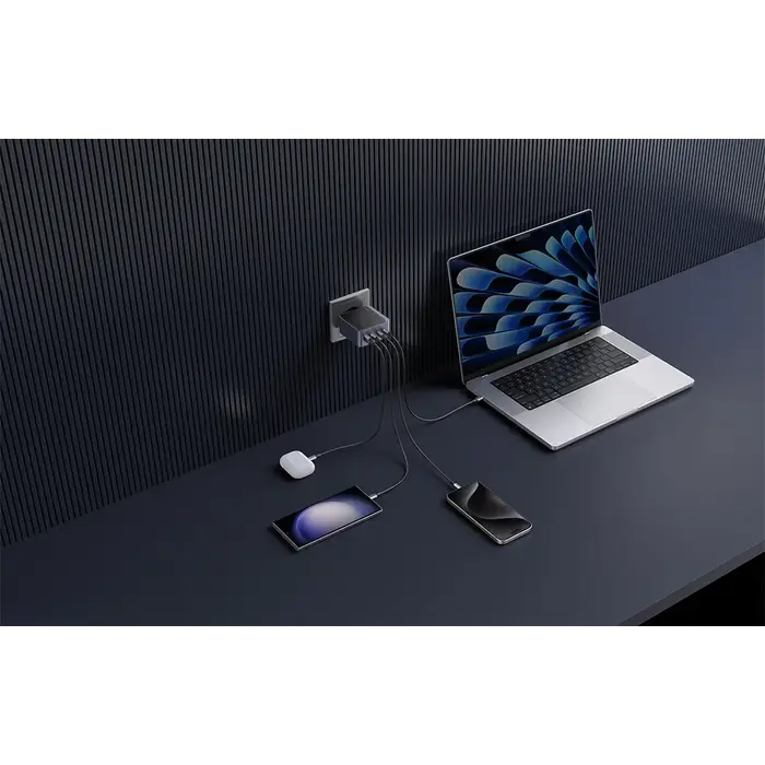 Ugreen 100W GaN Snellader met 4 Poorten - 1x USB-A en 3x USB-C, Power Delivery