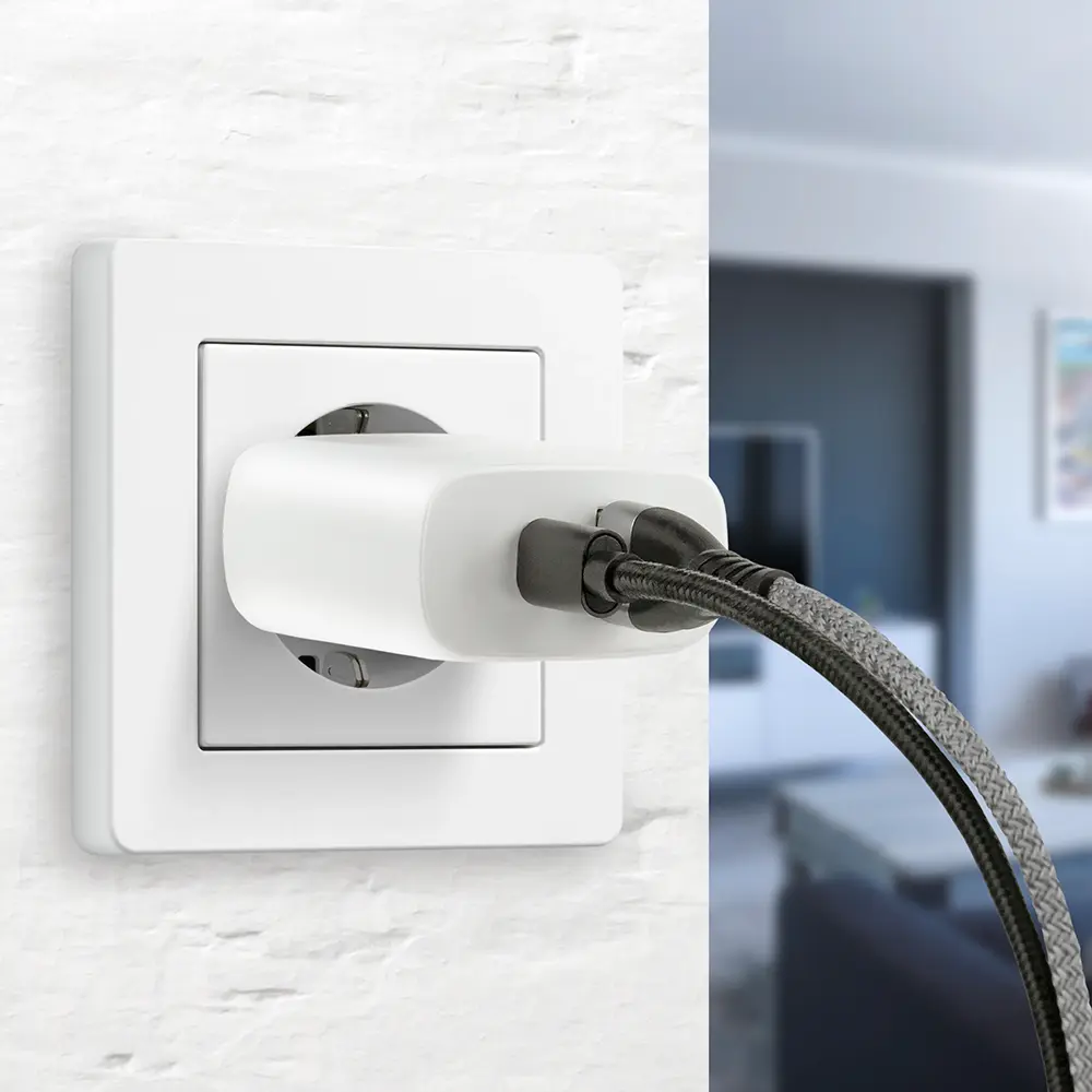 EverActive Compacte Snellader 25W met USB Quick Charge 3.0 en USB-C Power Delivery