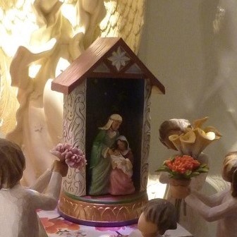 Jim Shore Holy Family in Illuminated Dome - kerststal