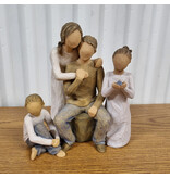 beeldje Caring Child (jongen)