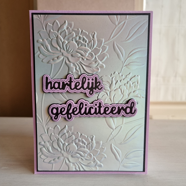 Wenskaart - hartelijk gefeliciteerd (relief bloemen)
