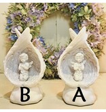 Beeld engeltje in vleugel