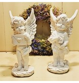 Beeld engel met een brief (prijs is per stuk!)