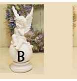 Beeld engeltje zittend op bol (per stuk!)