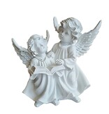 Beeld twee engeltjes met boek