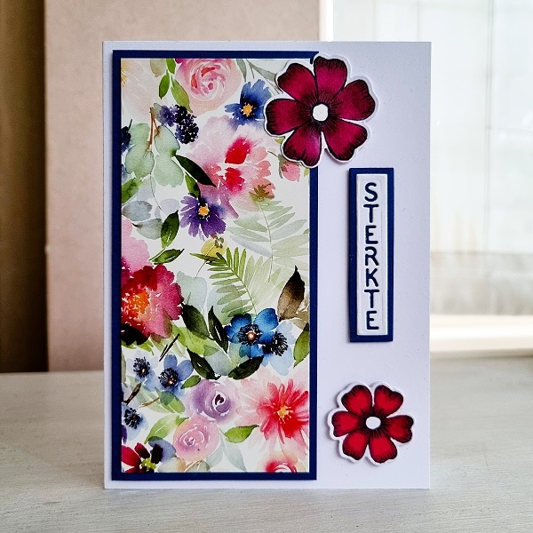 Wenskaart -  Sterkte (bloemenpanel)