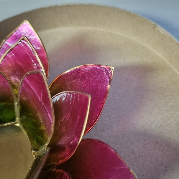 Lotus kaarshouder - groen/roze (gevallen engeltje) - B