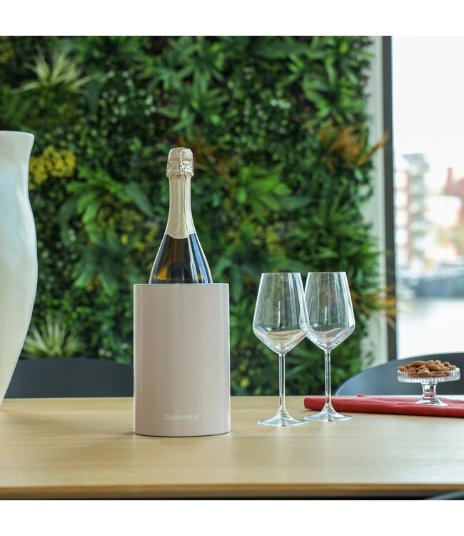 Coolenator, Hero Zandkleurig