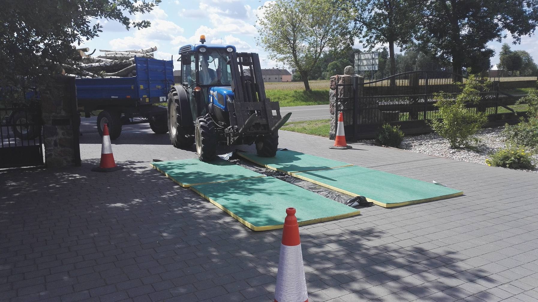 Set of 4 Disinfection Mats cars and trucks 120 x 200 x 5,5 cm