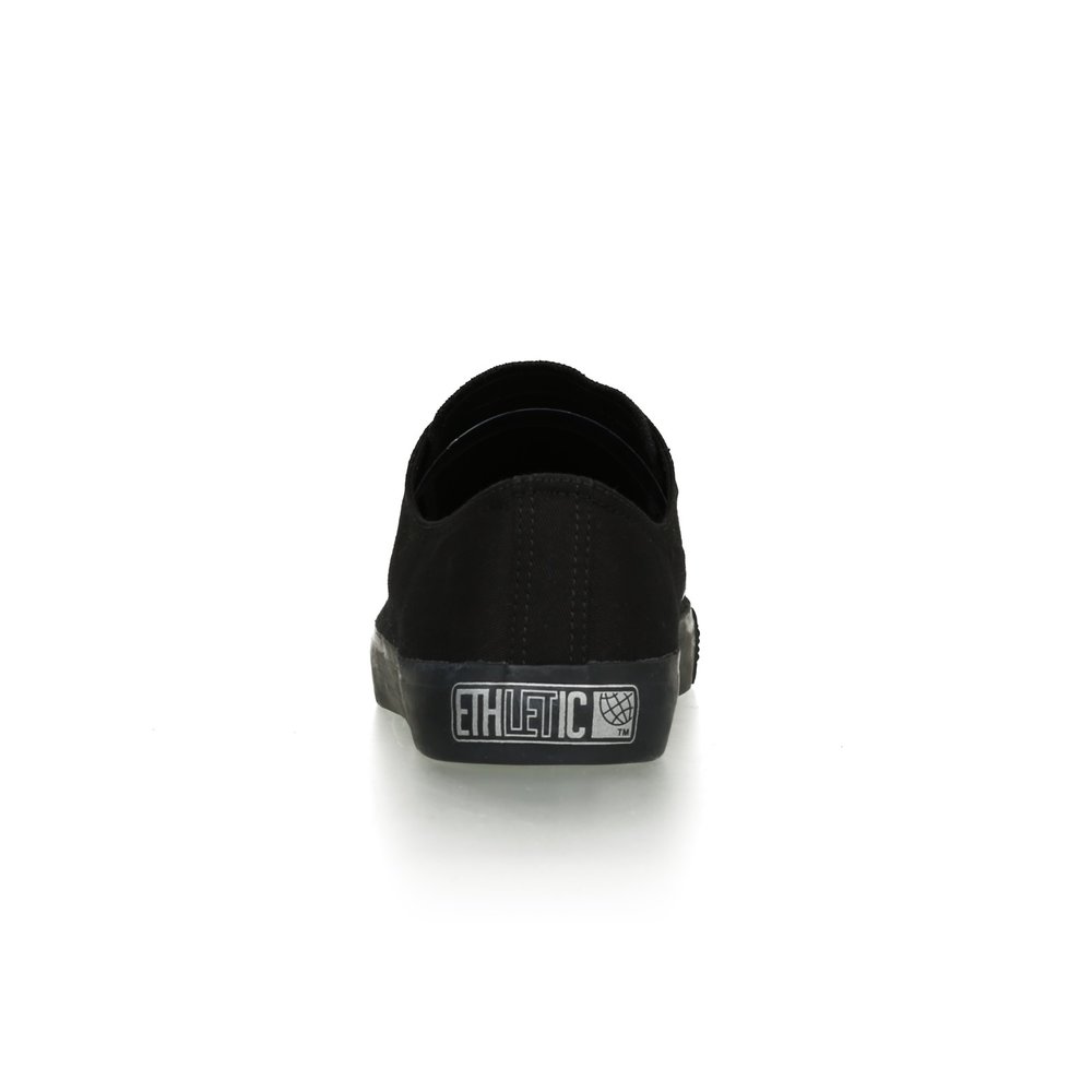ETHLETIC Fair Trainer Black Cap Lo Cut Classic Jet Black | Jet Black