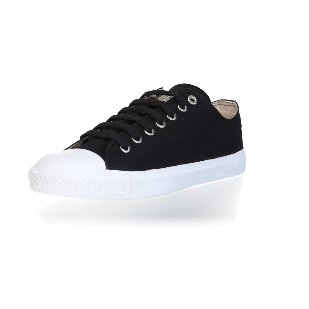 Fair Trainer White Cap Lo Cut Collection 18 Jet Black | Just White