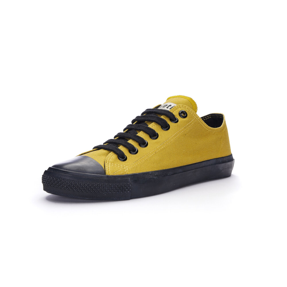 Fair Trainer Black Cap Lo Cut Mustard Yellow P | Jet Black