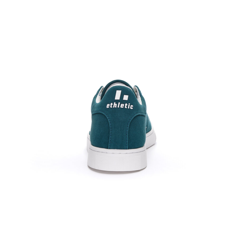 ETHLETIC Fair Trainer Active Lo Fir Tree Green | Just White