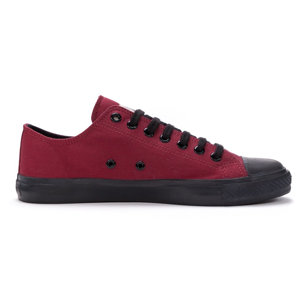ETHLETIC Fair Trainer Black Cap Lo Cut True Blood | Jet Black