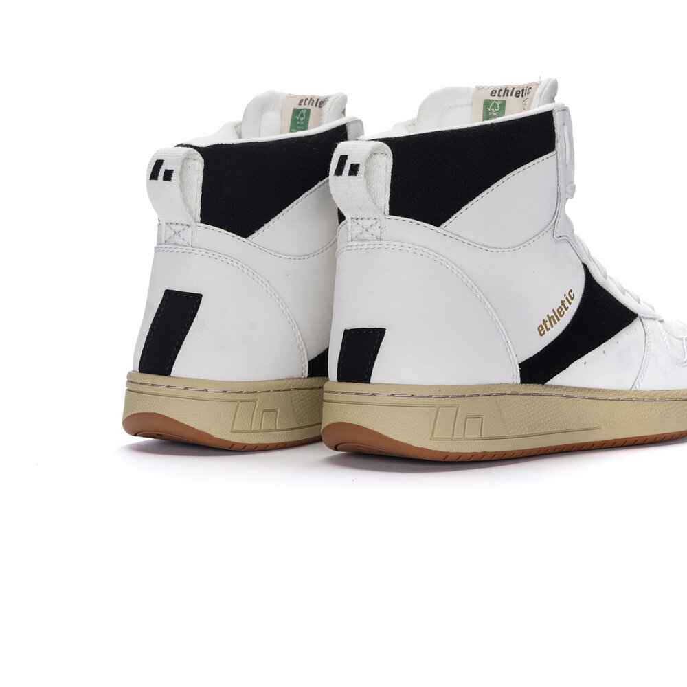 ETHLETIC Carl Hi Cut Chalk White | Jet Black