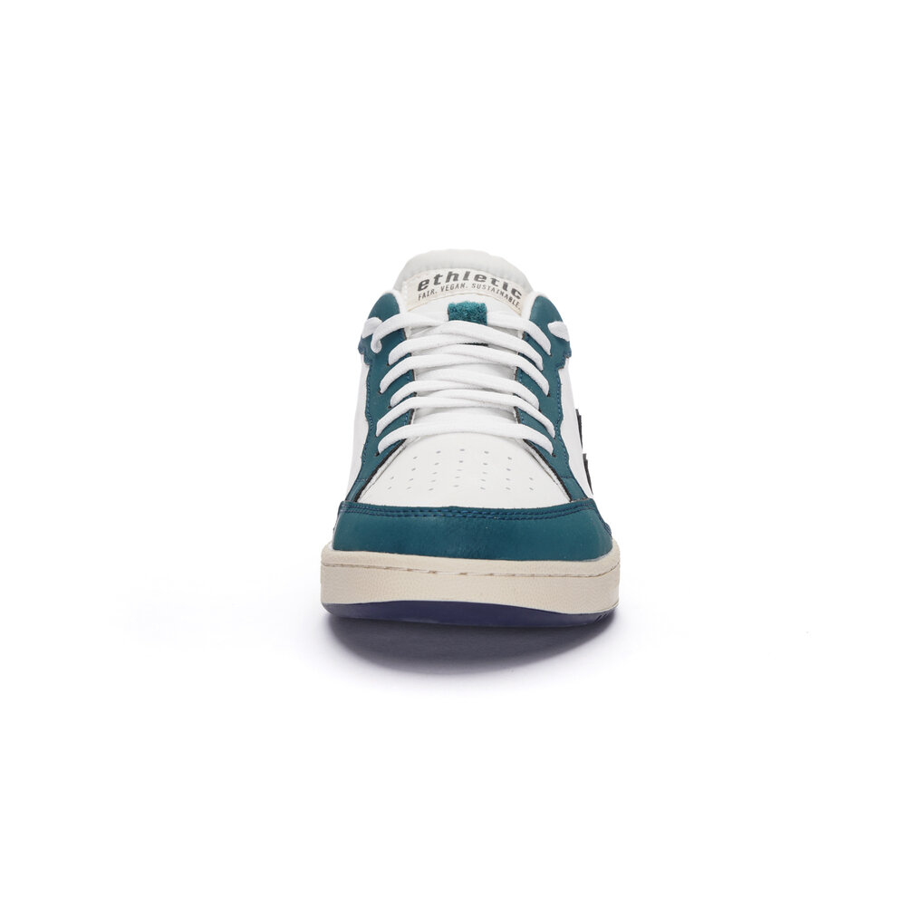 ETHLETIC Jesse Lo Cut Fir Tree Green | Bleached Sand