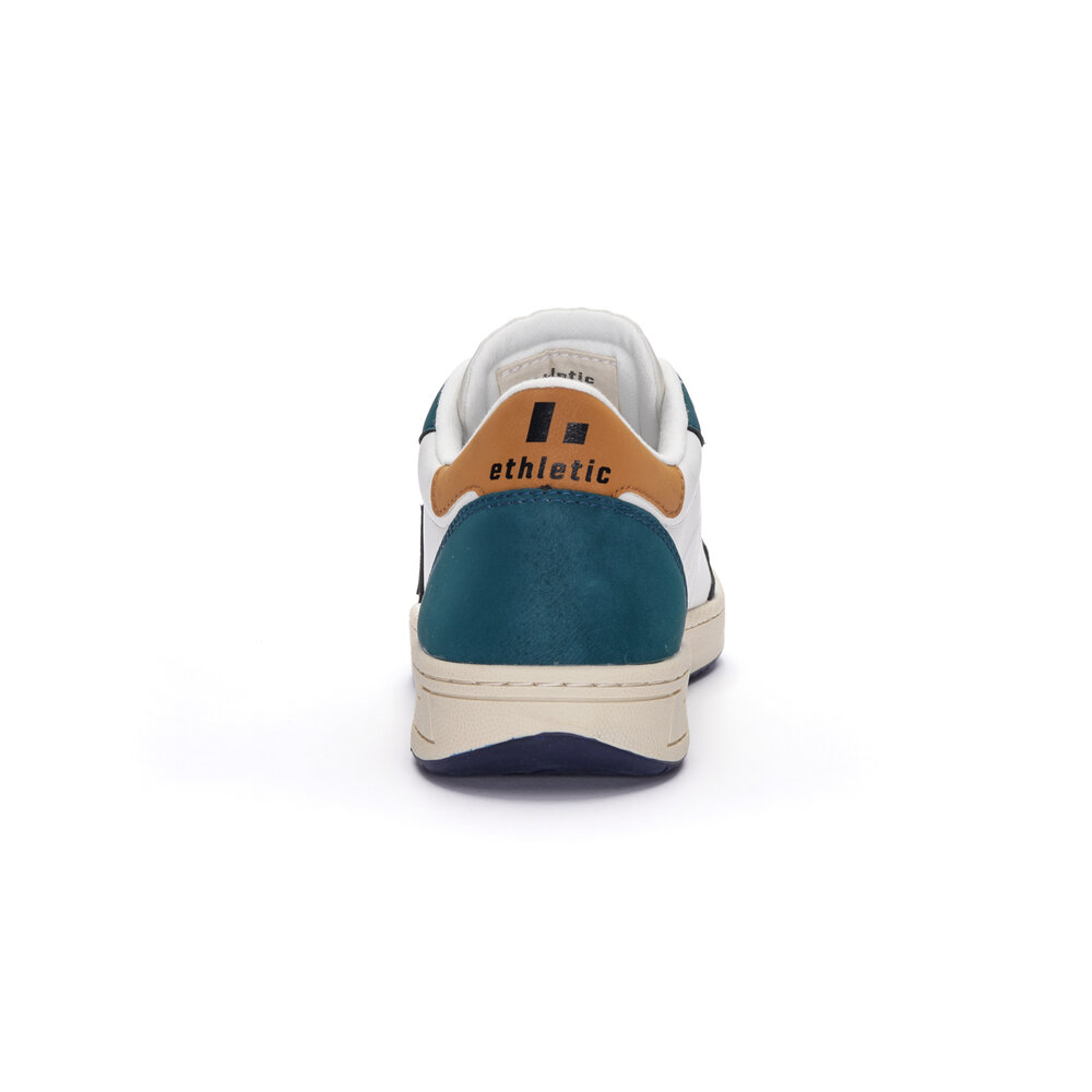 ETHLETIC Jesse Lo Cut Fir Tree Green | Bleached Sand