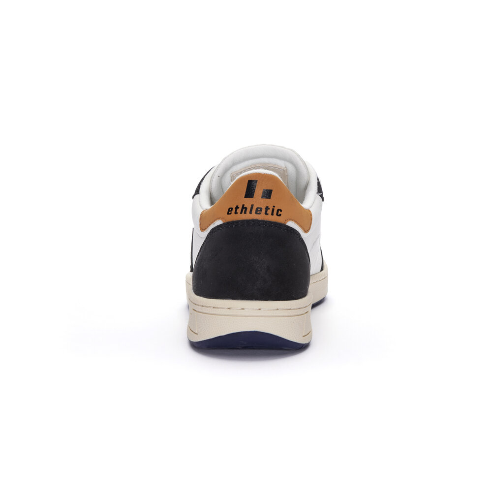 ETHLETIC Jesse Lo Cut Jet Black | Bleached Sand