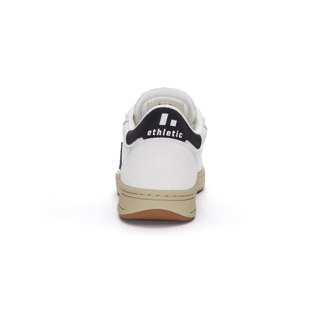ETHLETIC Jesse Lo Cut Classic Chalk White | Jet Black