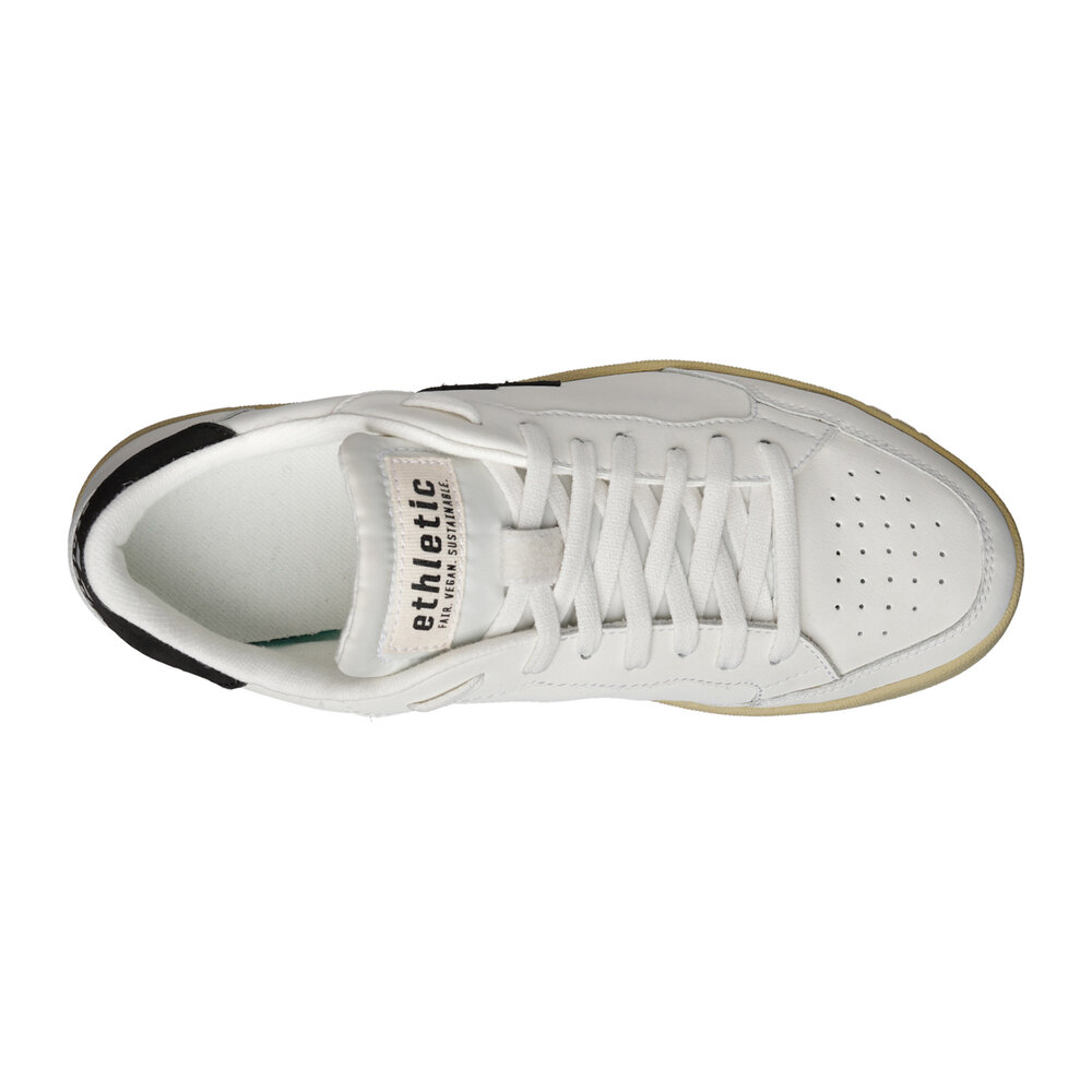 ETHLETIC Jesse Lo Cut Classic Chalk White | Jet Black